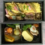 はり清のお弁当は、料亭のしつらえらしく、2つの折りでビールの肴とちらし寿司で締めるという、愉しみ方ができます。